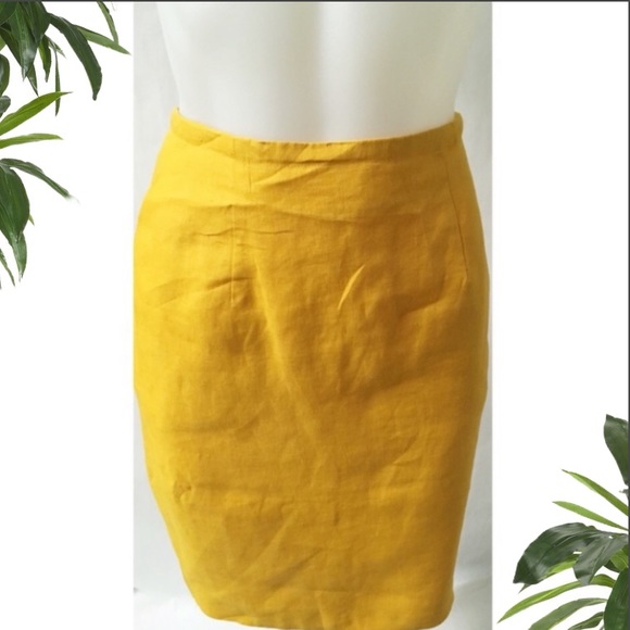 Vintage Dresses & Skirts - Yellow Pencil Skirt Size 8P Vintage Dresses & Skirts - Yellow Pencil Skirt Size 8P